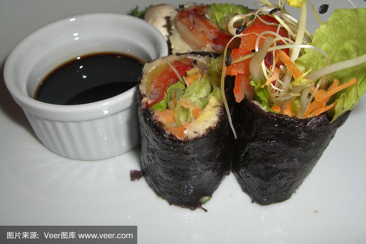 如何制作素食寿司的卷法