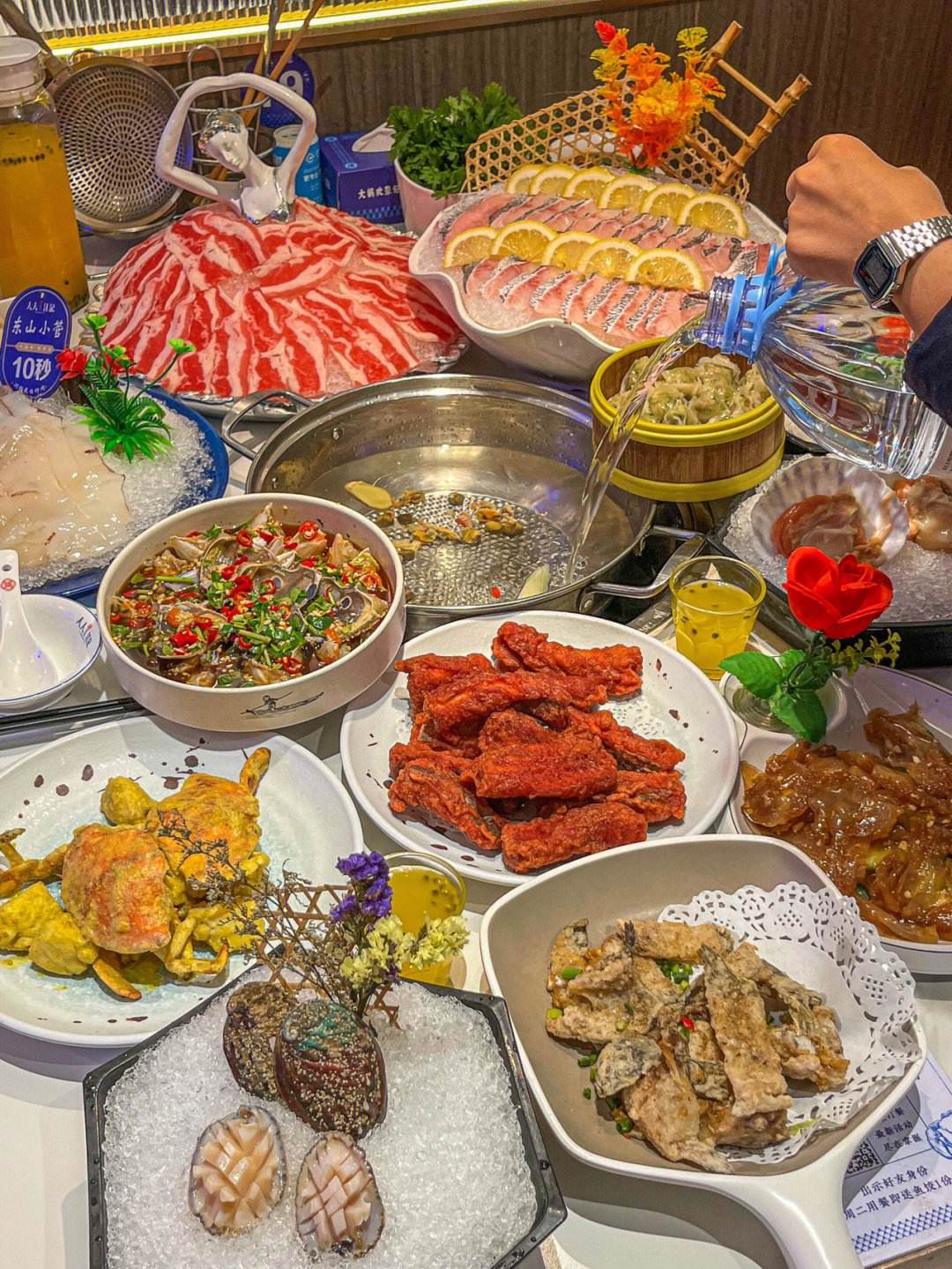 如何在火锅中使用不同种类的海鲜